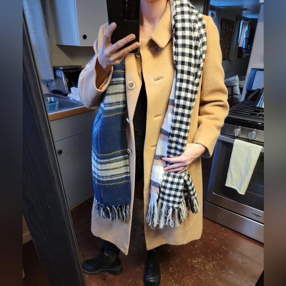 XL Steve Madden unique scarf - Picture 9 of 13